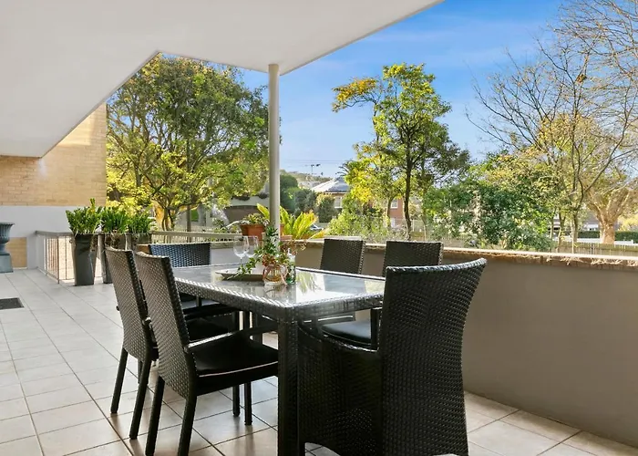 Rag03 - Balmoral Bliss - Spacious 2 Bedroom Beach Apartment